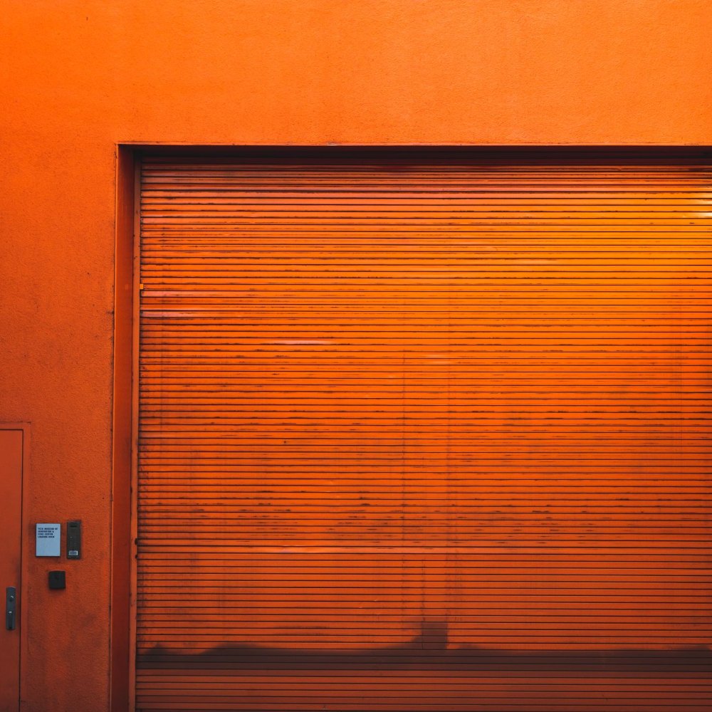 [MDA-G-D16] Manual roller door maintenance — per service (per door)
