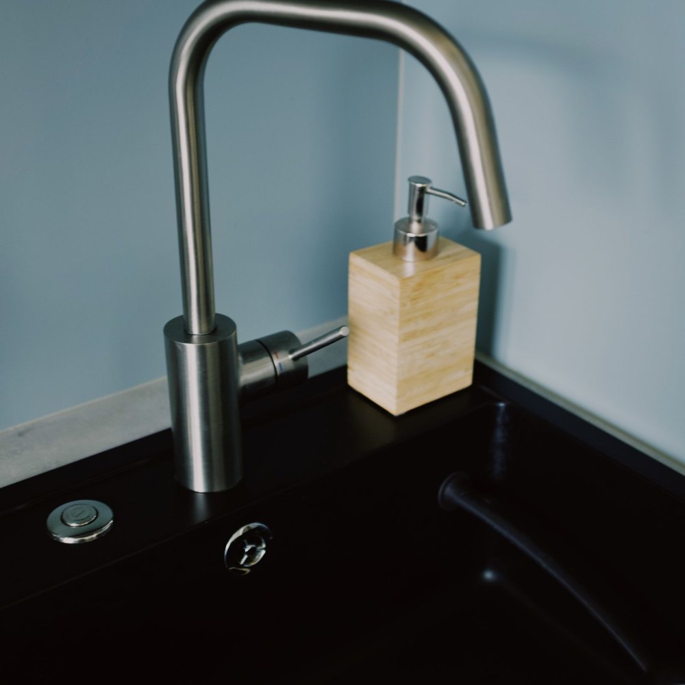 [DAL-SRV-PLMB-002] Replace Kitchen Mixer